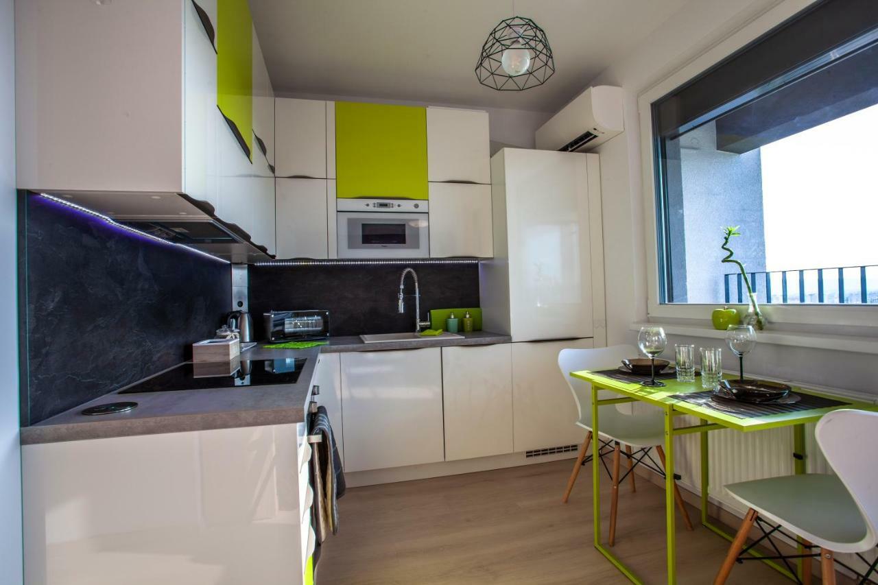 Air-Conditioned City View Apartment 24H Check-In 布拉迪斯拉发 外观 照片